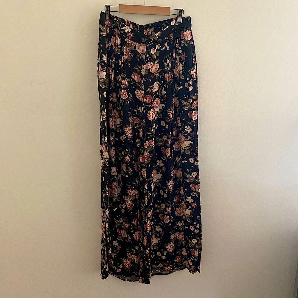 American Eagle floral flowy palazzo pant!